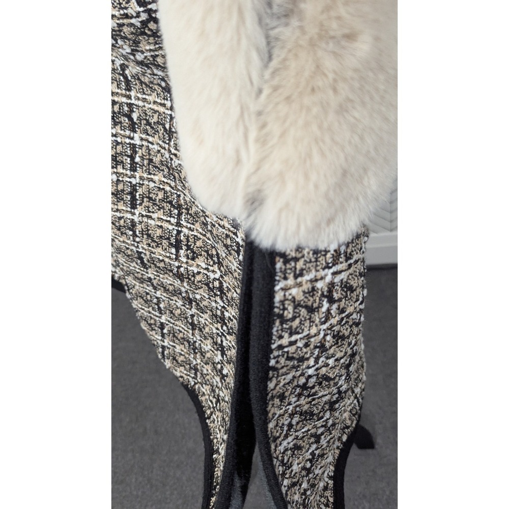Vince Camuto Poncho Womens OSFA Black Cream Faux Fur Toggle Old Money Luxury - Picture 7 of 14